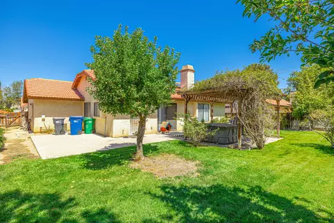 1036 Angela Ct E, Lancaster, CA 93535 photo 20
