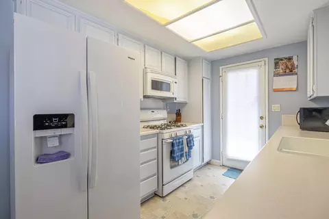 1036 Angela Ct E, Lancaster, CA 93535 photo 18