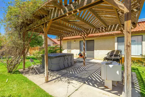 1036 Angela Ct E, Lancaster, CA 93535 photo 22