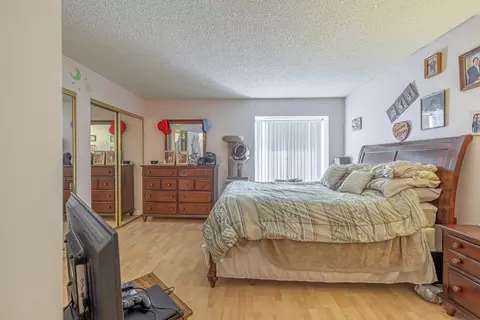 1036 Angela Ct E, Lancaster, CA 93535 photo 10