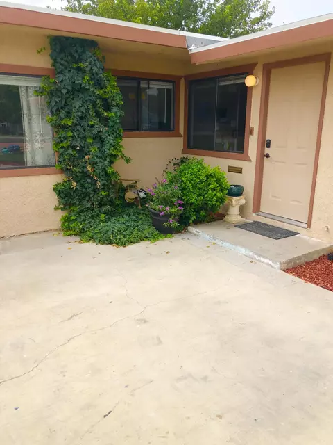 2040 Lancaster W, Lancaster, CA 93536 photo 2