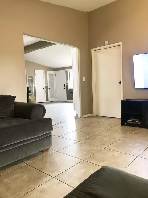 2040 Lancaster W, Lancaster, CA 93536 photo 4