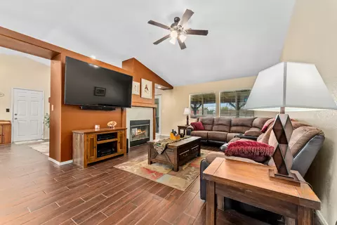 35947 53rd St E, Palmdale, CA 93552 photo 9