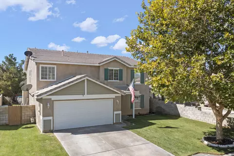 1548 Torbay Ct, Lancaster, CA 93534 photo 2