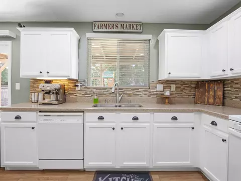 1548 Torbay Ct, Lancaster, CA 93534 photo 15