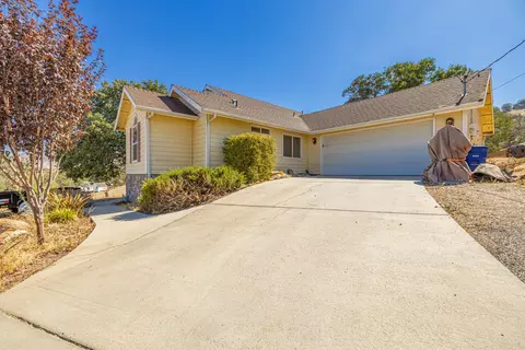 21220 Prospect Ave, Tehachapi, CA 93561 photo 5
