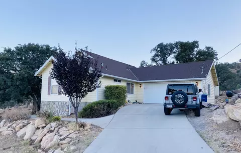 21220 Prospect Ave, Tehachapi, CA 93561 photo 1