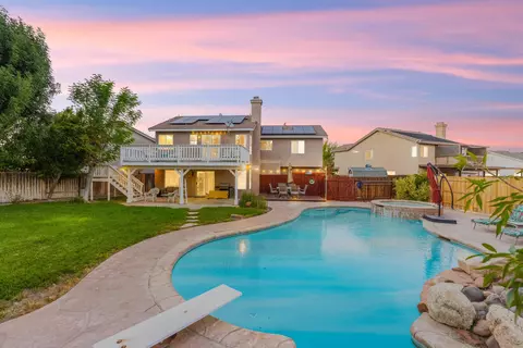 6348 Jonathon St, Lancaster, CA 93536 photo 3