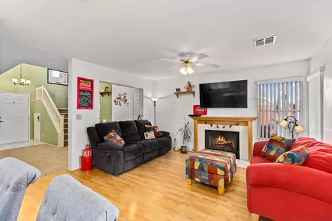 6348 Jonathon St, Lancaster, CA 93536 photo 9