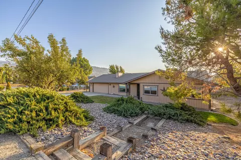 23781 Lakeview Dr, Tehachapi, CA 93561 photo 5