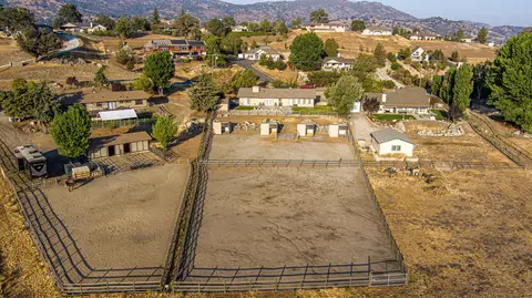 23781 Lakeview Dr, Tehachapi, CA 93561 photo 46