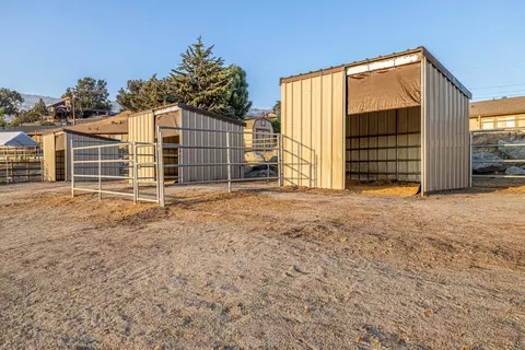 23781 Lakeview Dr, Tehachapi, CA 93561 photo 39