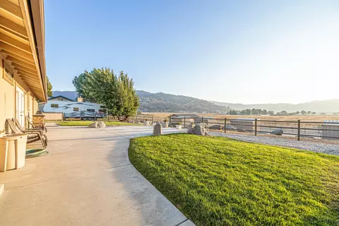 23781 Lakeview Dr, Tehachapi, CA 93561 photo 34
