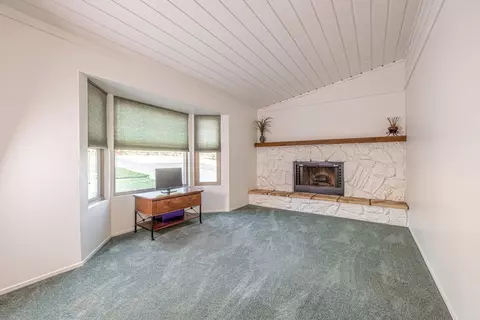 23781 Lakeview Dr, Tehachapi, CA 93561 photo 7