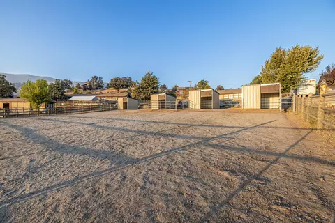 23781 Lakeview Dr, Tehachapi, CA 93561 photo 38