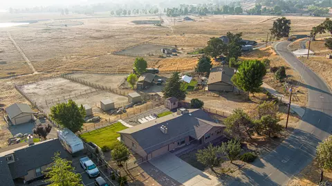 23781 Lakeview Dr, Tehachapi, CA 93561 photo 49