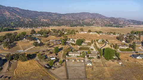 23781 Lakeview Dr, Tehachapi, CA 93561 photo 45