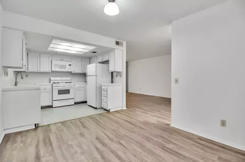 1846 Ave J2 E #4, Lancaster, CA 93535 photo 6