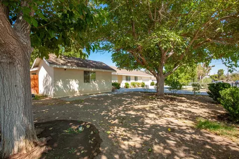 43213 7th St E, Lancaster, CA 93535 photo 4