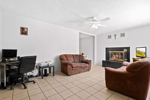 3205 Ave Q4 E, Palmdale, CA 93550 photo 5