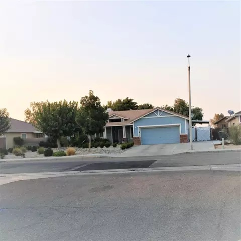 4741 Kindling Ct, Lancaster, CA 93536 photo 4