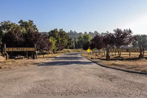 28200 Bear Valley Rd, Tehachapi, CA 93561 photo 34