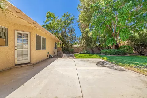 42947 Fenner Ave, Lancaster, CA 93534 photo 24