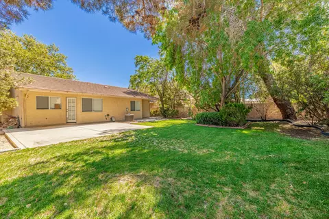 42947 Fenner Ave, Lancaster, CA 93534 photo 21