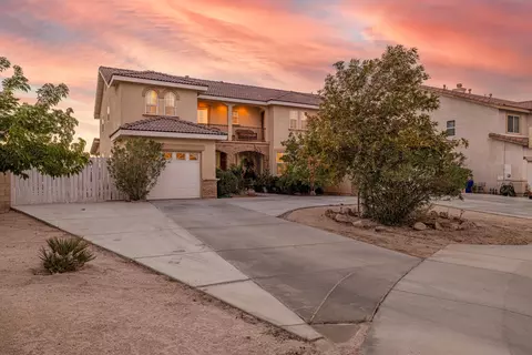 43881 Normandy Ln, Lancaster, CA 93536 photo 2