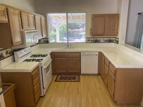 42013 Ash Ct, Quartz Hill, CA 93536 photo 12