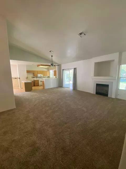 42013 Ash Ct, Quartz Hill, CA 93536 photo 8