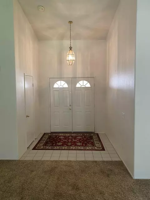 42013 Ash Ct, Quartz Hill, CA 93536 photo 4