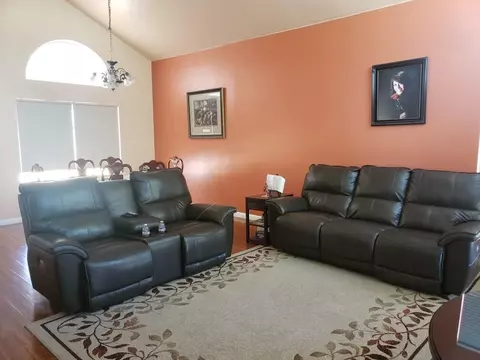 36855 32nd St E, Palmdale, CA 93550 photo 3
