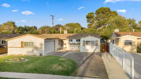 44712 Andale Ave, Lancaster, CA 93535 photo 3