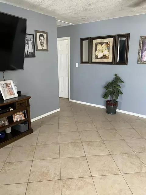 5425 E12 W, Lancaster, CA 93536 photo 2