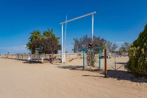 27936 Carmichael St, Boron, CA 93516 photo 30