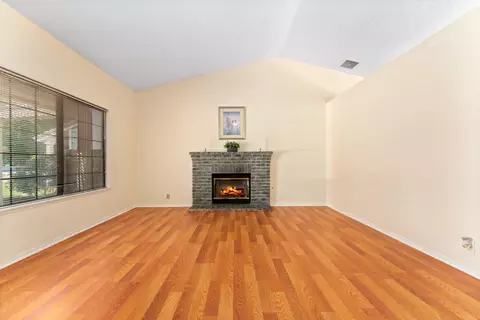 44602 Grove Ln, Lancaster, CA 93534 photo 5