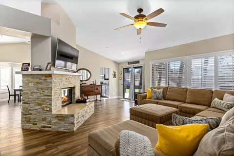 42727 Minstrel Dr, Lancaster, CA 93536 photo 5