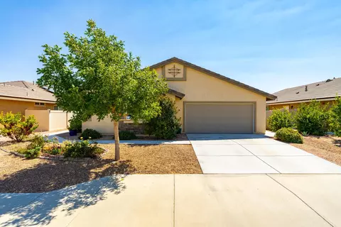 5728 Forry Ct, Lancaster, CA 93536 photo 2