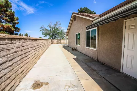 3709 Acorde Ave, Palmdale, CA 93550 photo 6