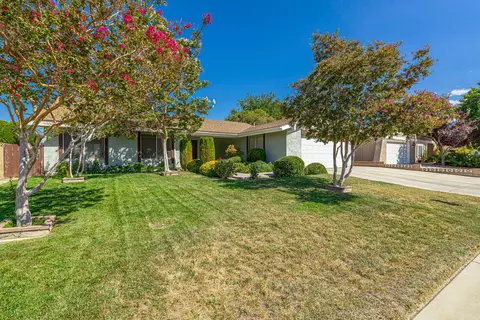 44138 Soft Ave, Lancaster, CA 93536 photo 3