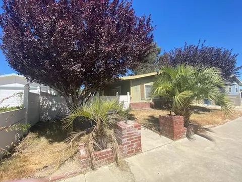 45465 25th St E #37, Lancaster, CA 93535 photo 3
