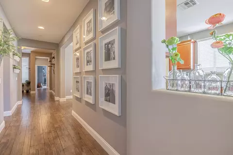 4129 Jonathon St, Lancaster, CA 93536 photo 2