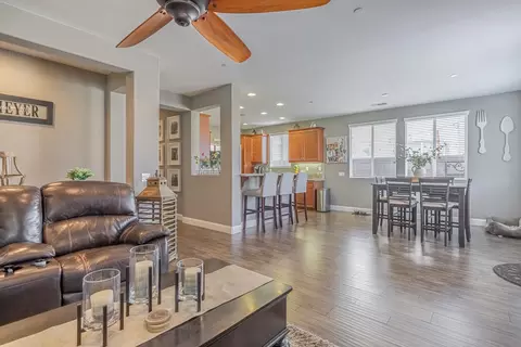 4129 Jonathon St, Lancaster, CA 93536 photo 4