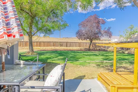 21005 Brentwood Dr, Tehachapi, CA 93561 photo 24