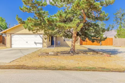 21005 Brentwood Dr, Tehachapi, CA 93561 photo 2