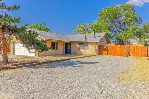 21005 Brentwood Dr, Tehachapi, CA 93561 photo 1