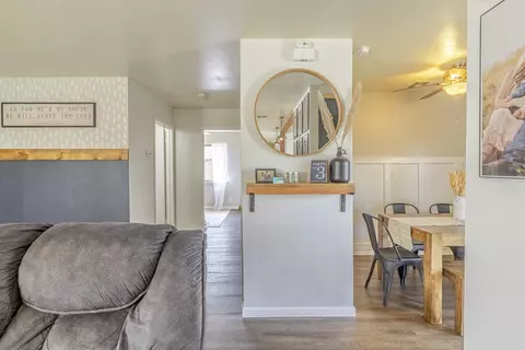 21005 Brentwood Dr, Tehachapi, CA 93561 photo 9