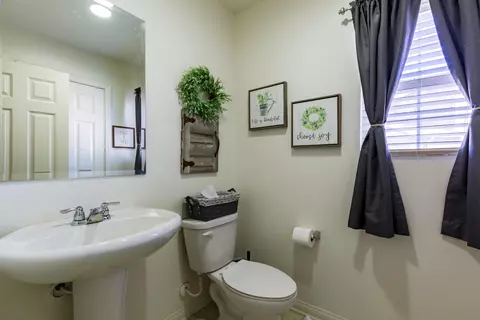 2744 Hemlock Rd, Palmdale, CA 93551 photo 13