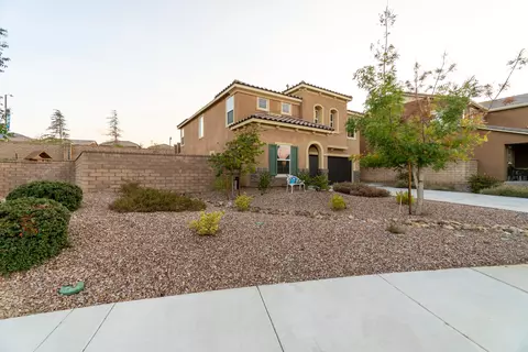 2744 Hemlock Rd, Palmdale, CA 93551 photo 2